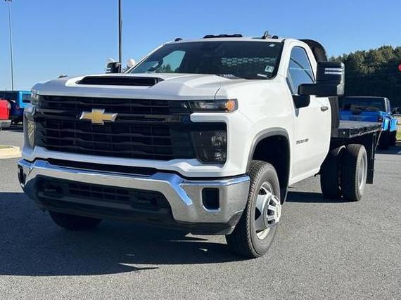CHEVROLET SILVERADO HD 2024 1GB3YSE70RF278208 image
